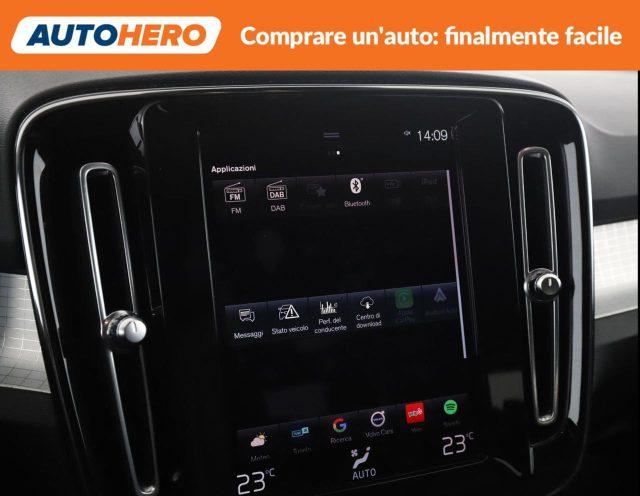 VOLVO XC40 T3 Momentum Pro