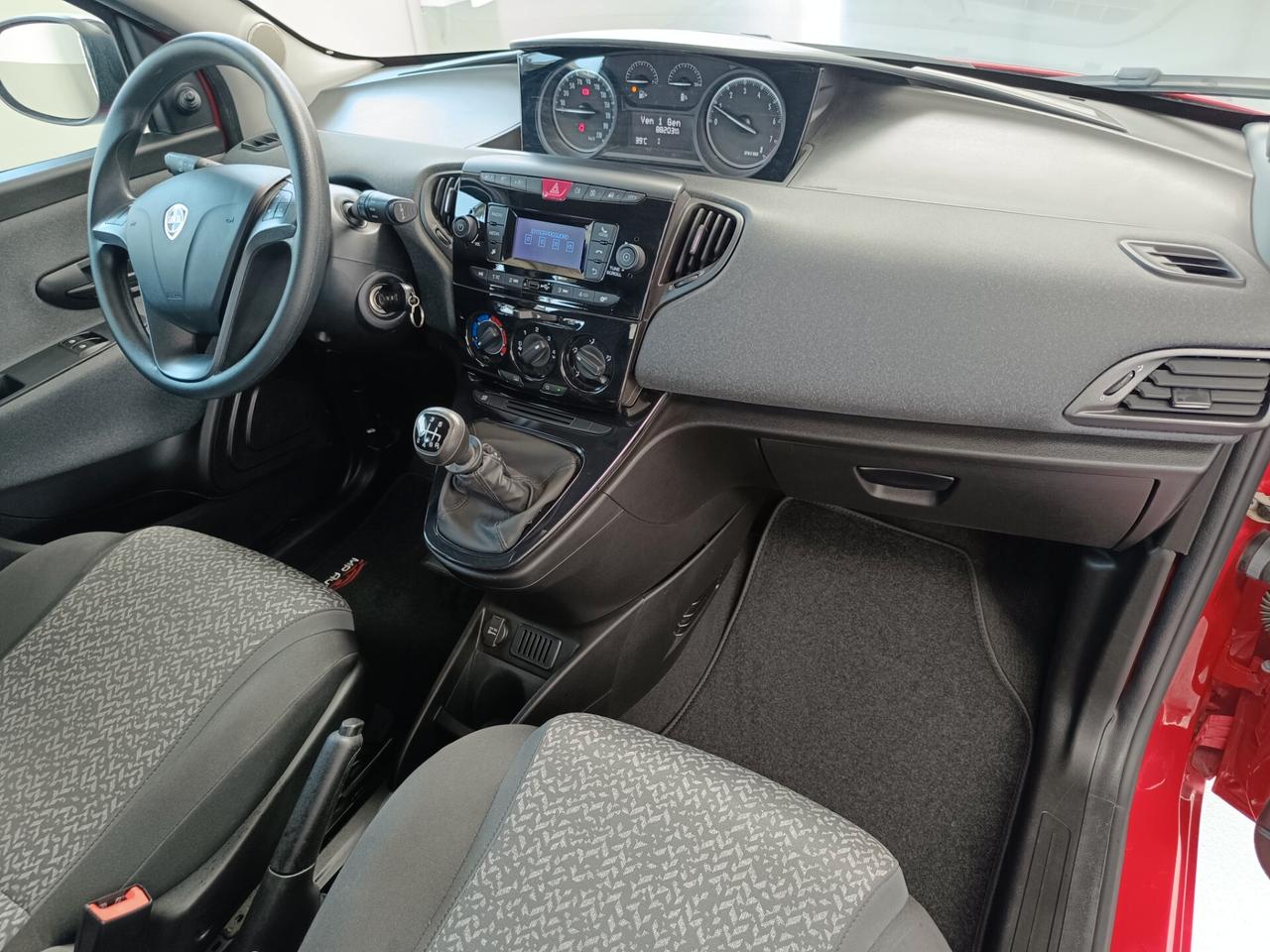 Lancia Ypsilon 1.0 FireFly 5 porte S&S Hybrid Ecochic Gold