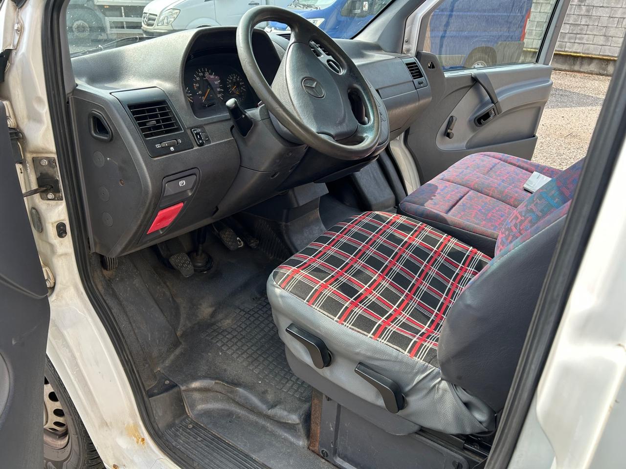 Mercedes-benz Vito 110 TD 8 POSTI.