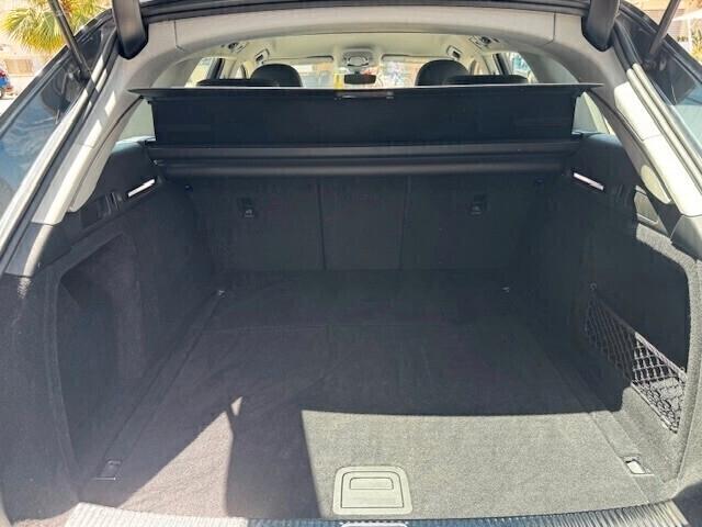 Audi A4 Avant 30 TDI/136 CV S tronic Business Advanced