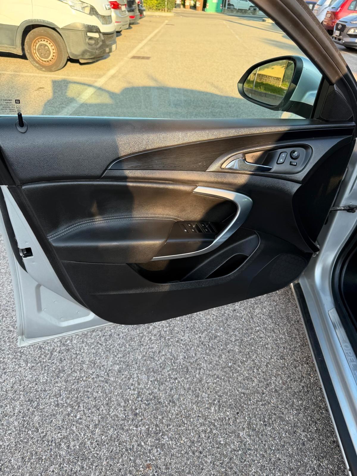 Opel Insignia 2.0 cdti - NAV. - 12 MESI DI GARANZIA -