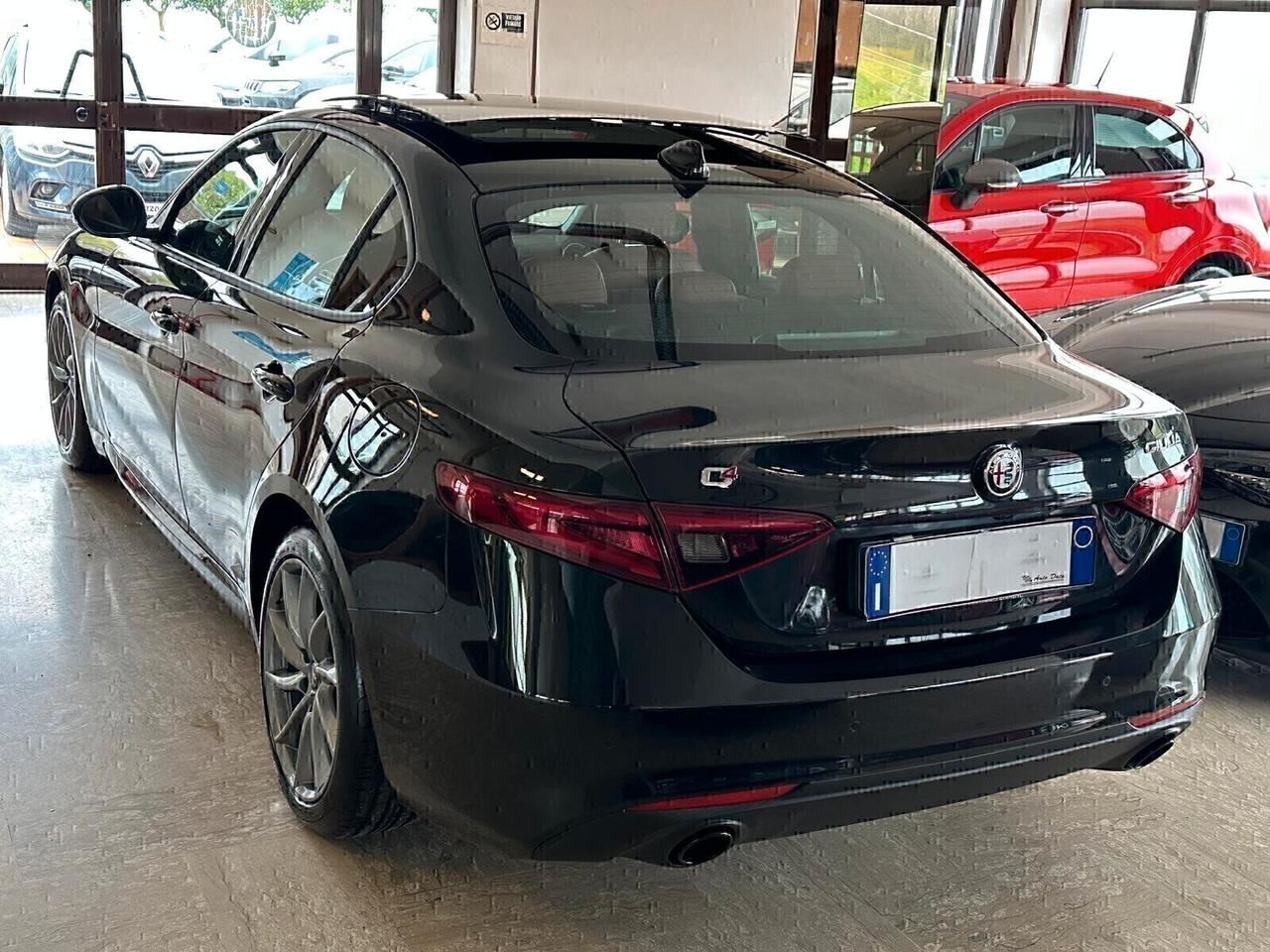 Alfa Romeo Giulia Q4 2.2 TURBODIESEL 210 cv. AT8 TI (KM 0)