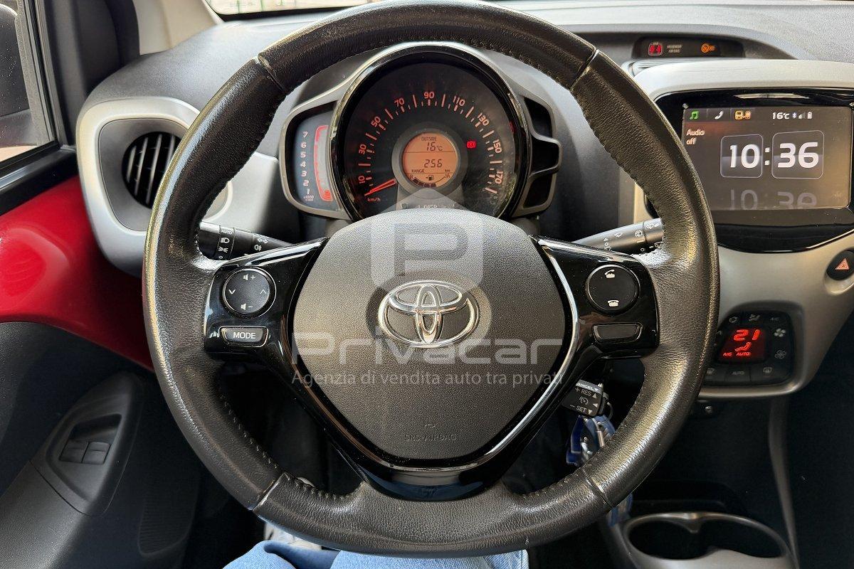TOYOTA Aygo 1.0 VVT-i 69 CV 5 porte x-wave