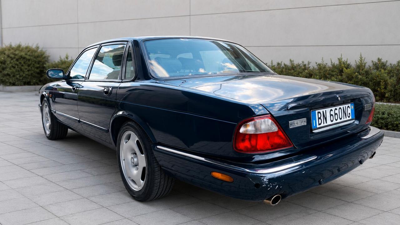 Jaguar XJ 3.2 cat Executive
