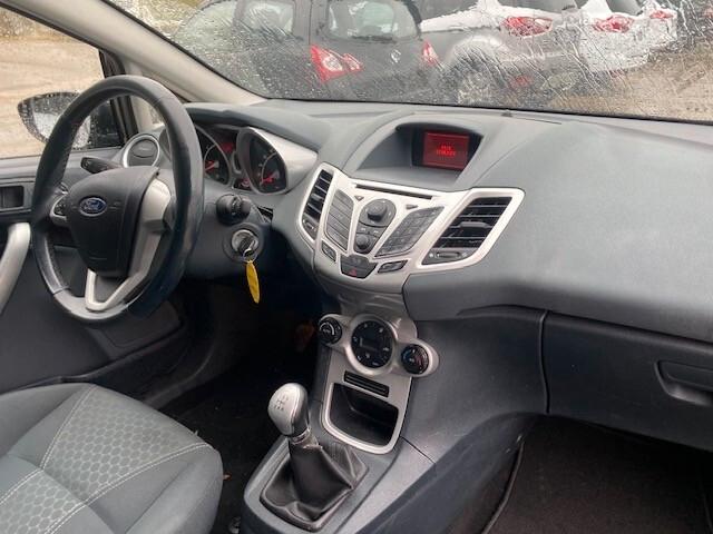 Ford Fiesta 1.4 3 porte Bz.- GPL Titanium