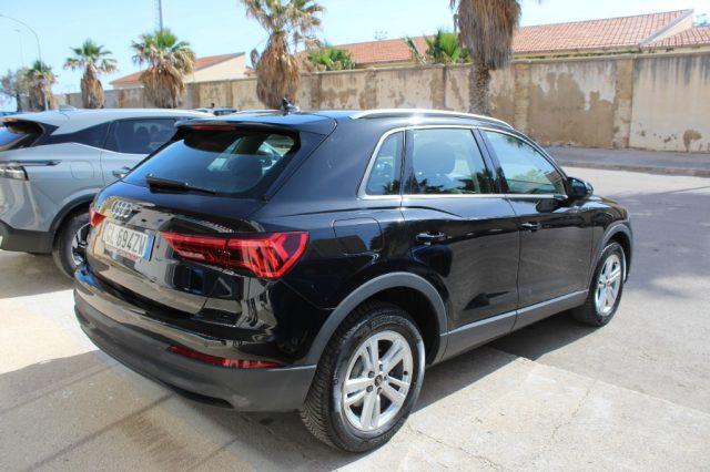 AUDI Q3 35 TDI Business