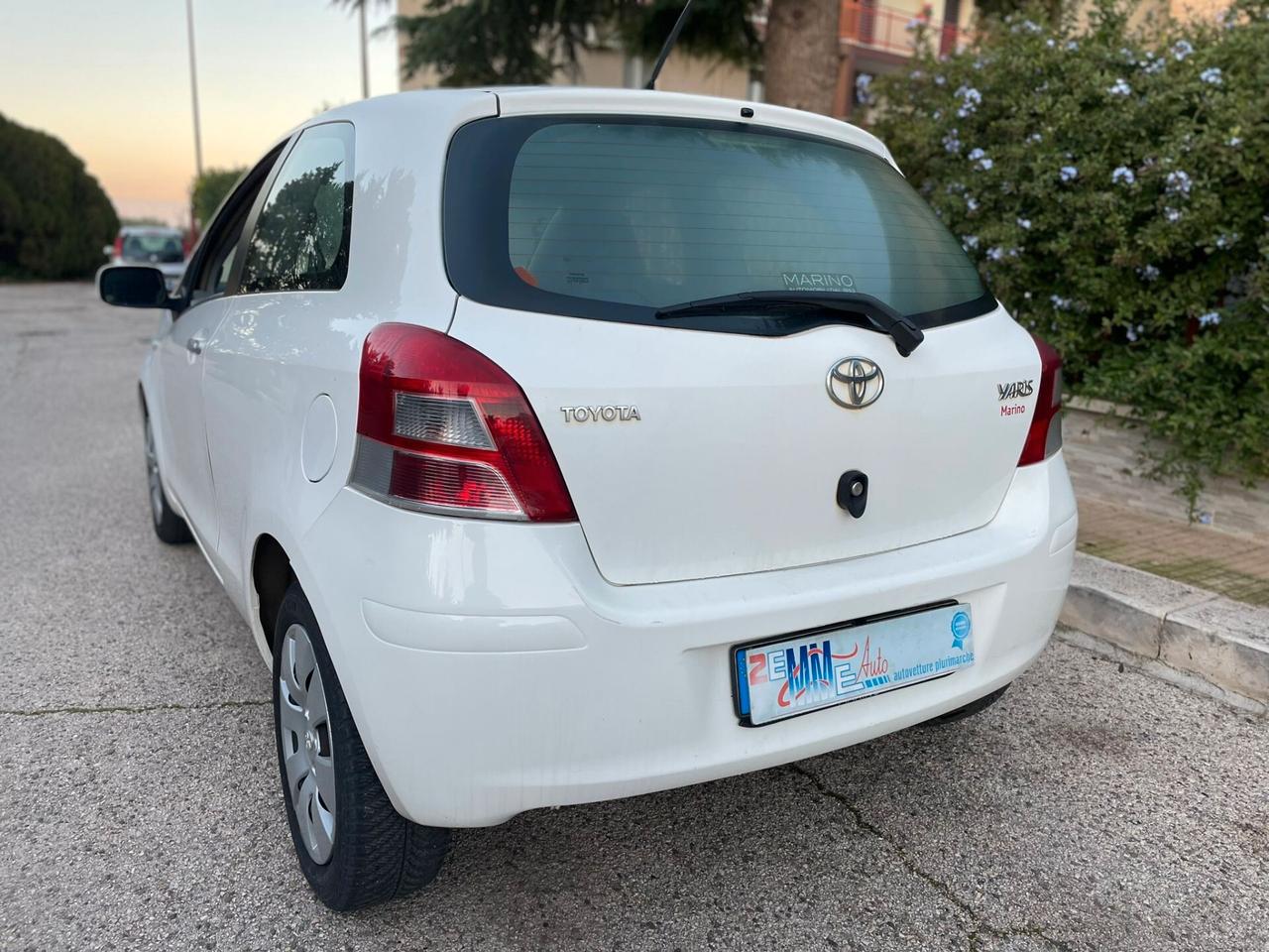 Toyota Yaris 1.4 D-4D DPF 3 porte Sol