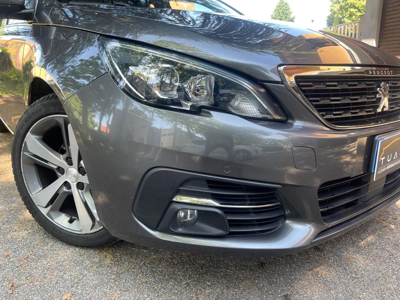 Peugeot 308 Allure 1.5 Blue HDI 130