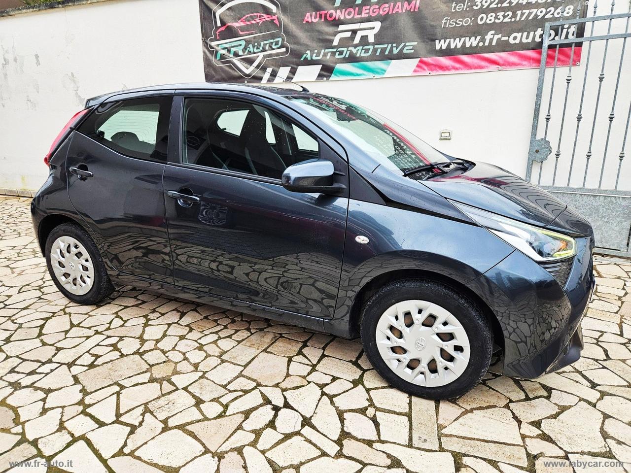 TOYOTA Aygo 1.0 VVT-i 72 CV 5p. x-cite