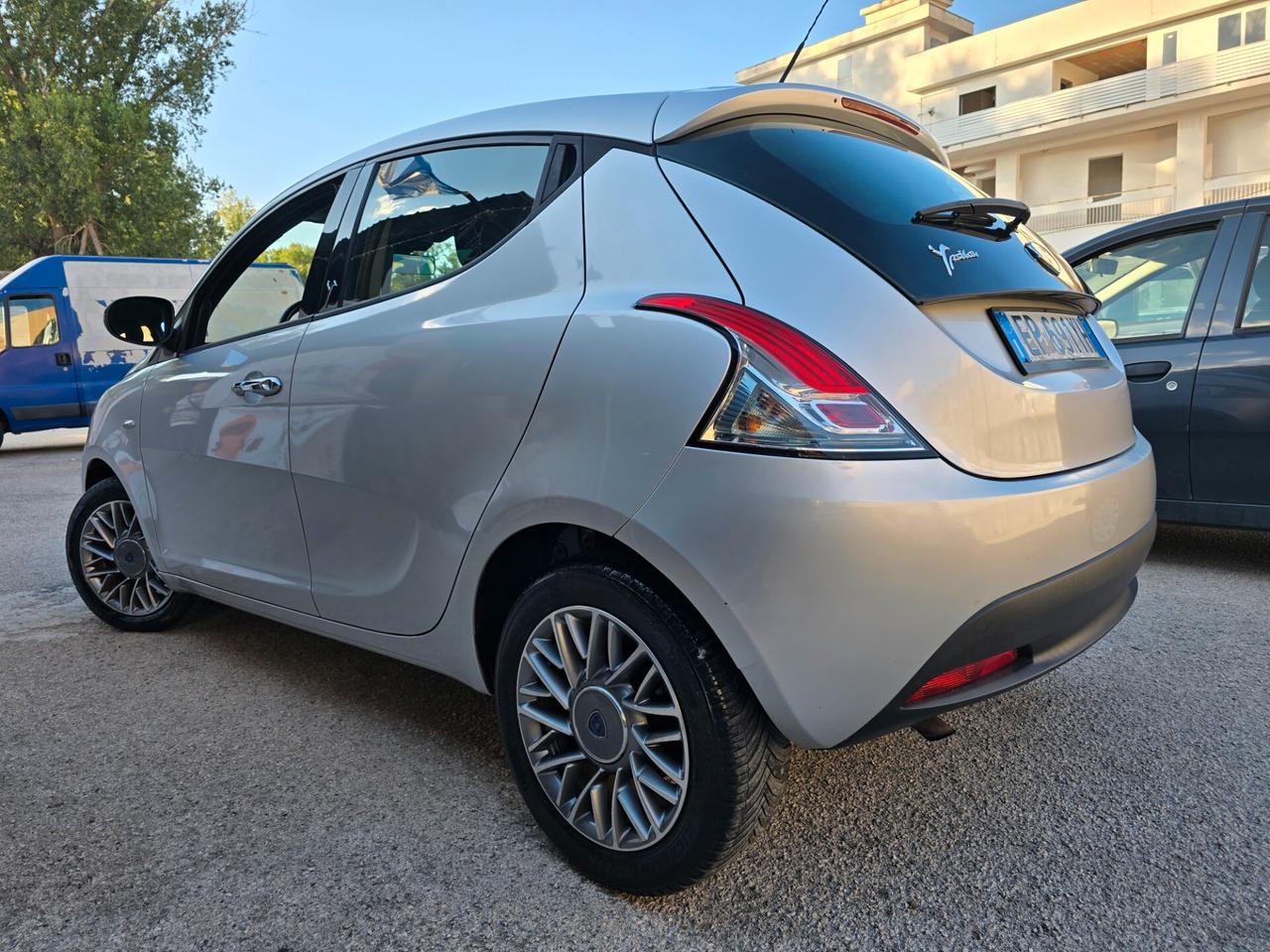 Lancia Ypsilon 0.9 TwinAir 85cv full opt 2013