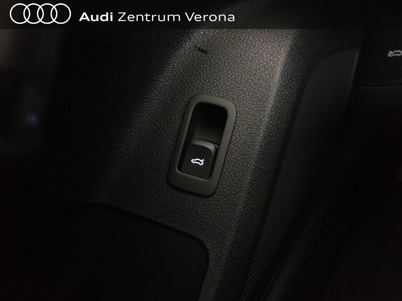 35TFSI 150CV S tronic Identity Black