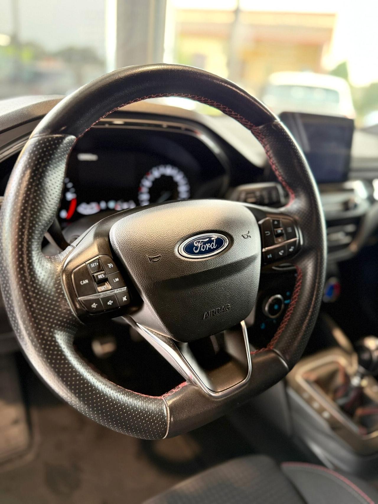 Ford Focus 1.5 TDCI ST LINE 120 CV