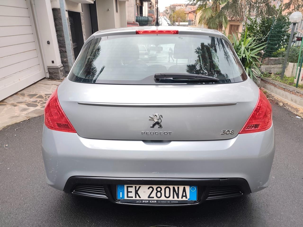 Peugeot 308 1.6 8V HDi 93CV 5p. 2012