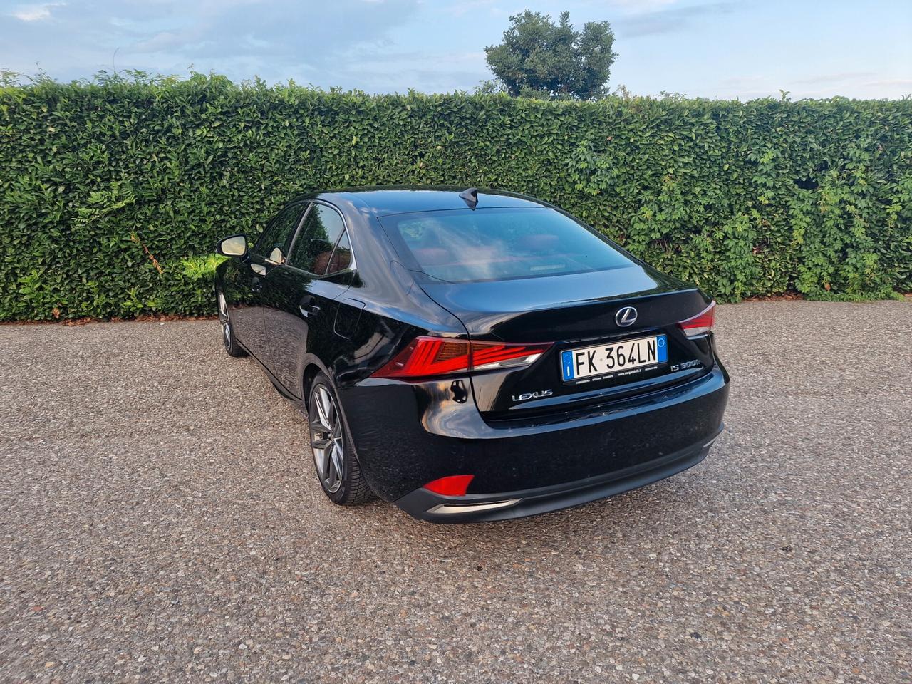 Lexus IS 300 Hybrid FSport