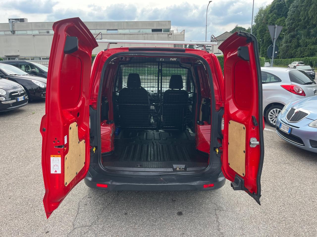 Ford Transit Courier 1.5dci/Euro5B con FAP/76CV/neopatentati/5Porte e 2Posti/unico proprietario