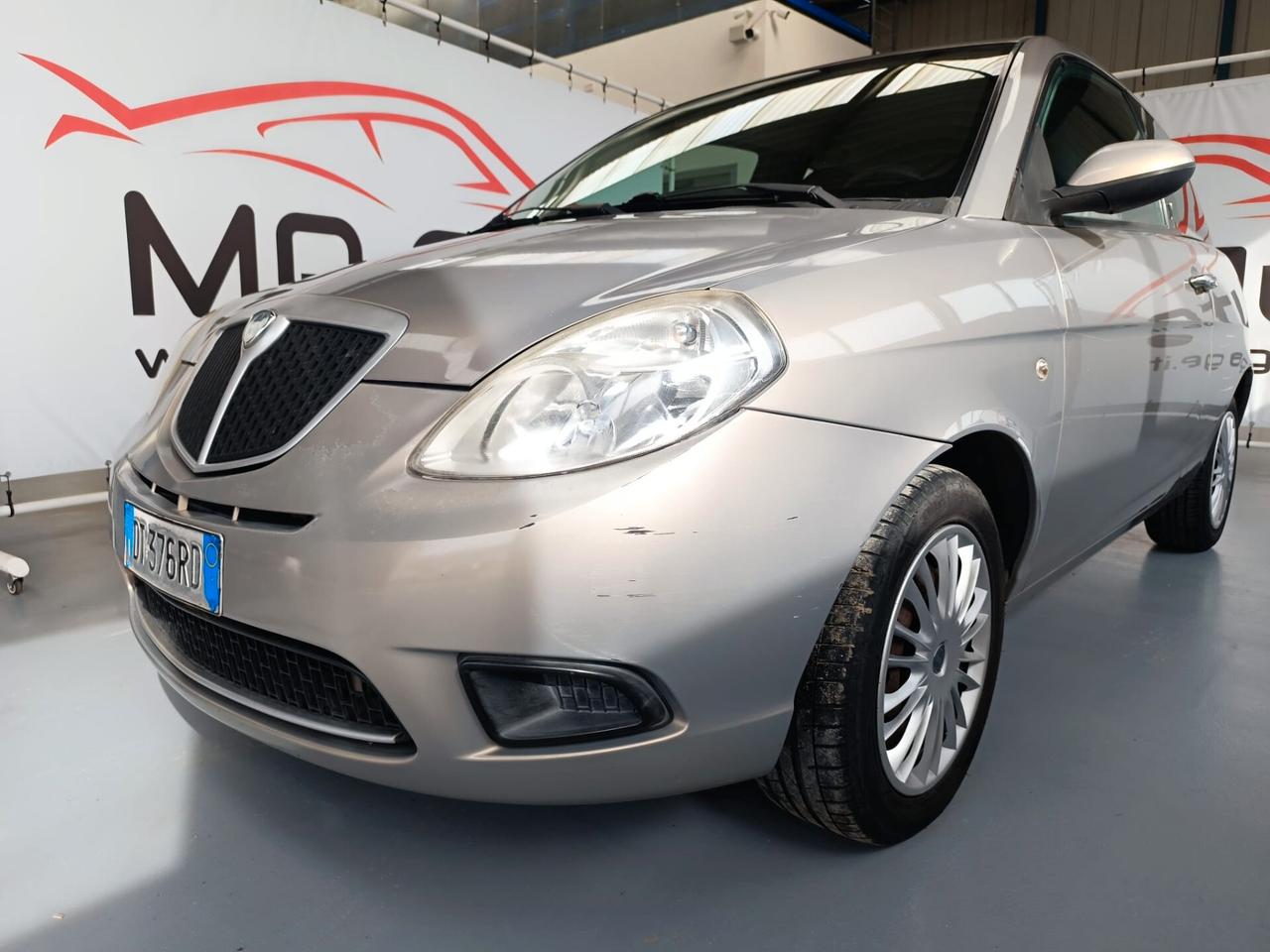 Lancia Ypsilon 1.3 MJT 75 CV Oro
