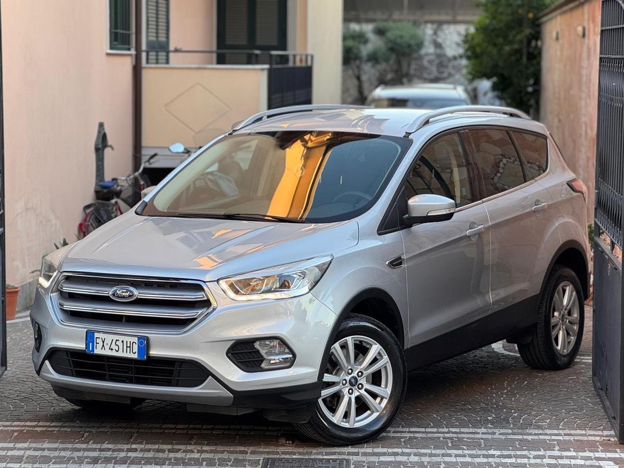 Ford Kuga 2.0 TDCI 120 CV S&S 2WD Powershift Business