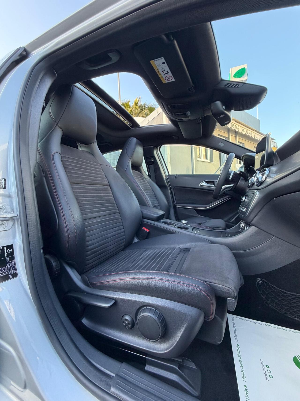 MERCEDES GLA 200D PREMIUM AMG 4 MATIC