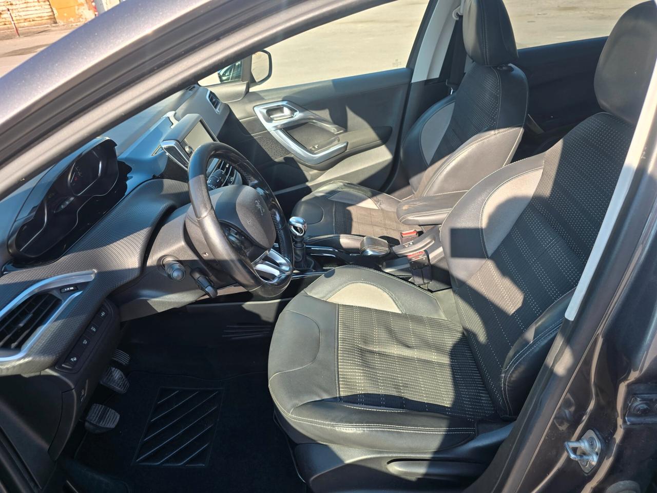 Peugeot 2008 BlueHDi 120 S&S Allure
