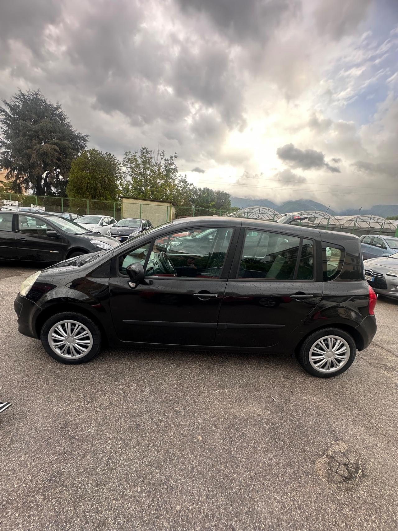 Renault Modus Grand 1.2 16V Dynamique