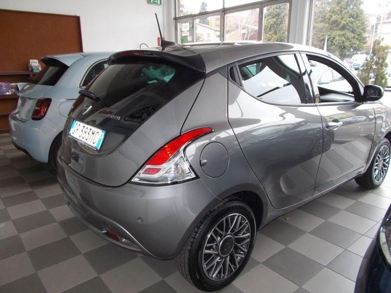 Lancia Ypsilon 1.0 FireFly 5 porte S&S Hybrid Gold Plus 338.7575187 MASSARI MARCO