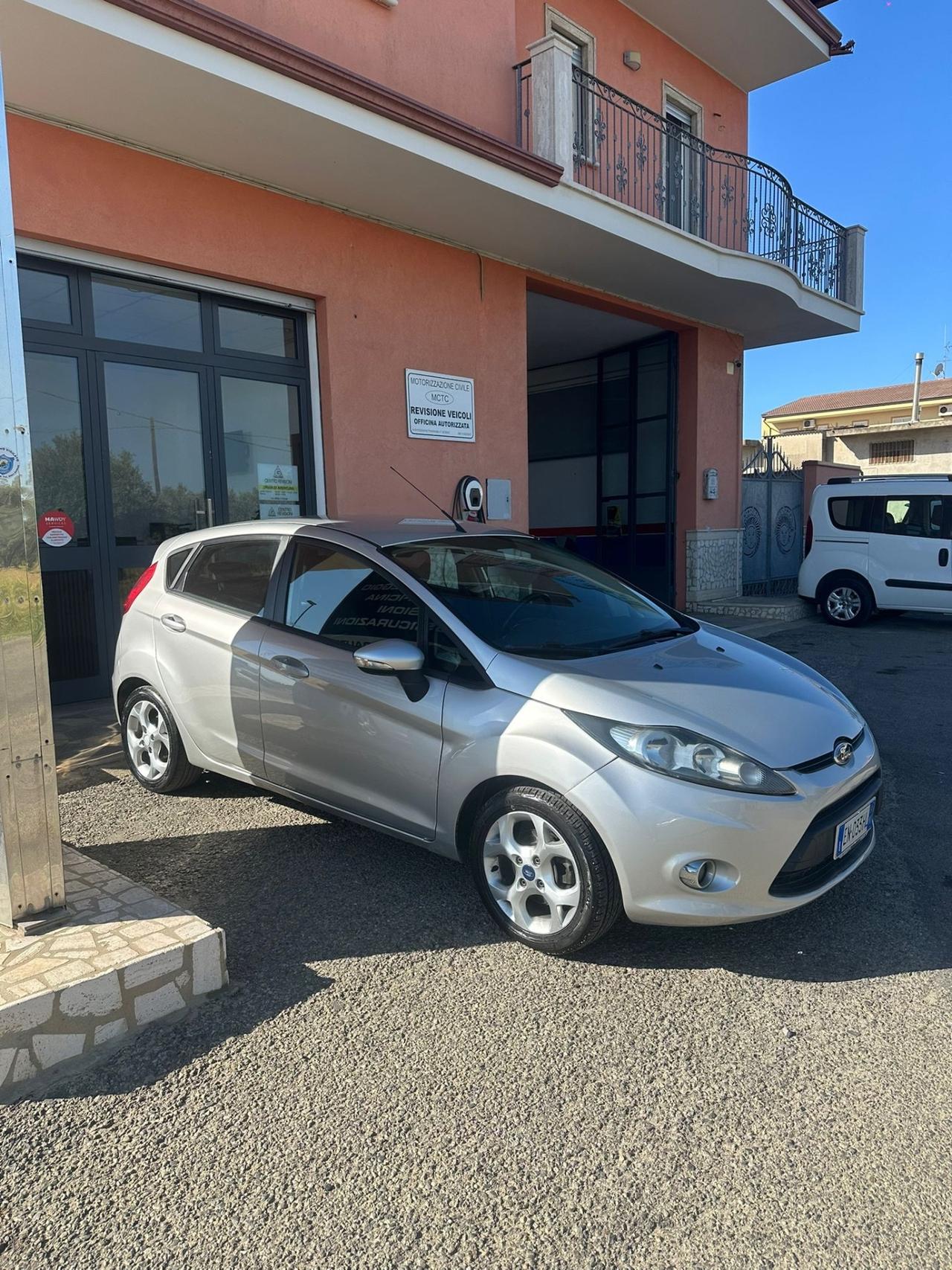 Ford Fiesta 1.4 5 porte Bz.- GPL Titanium