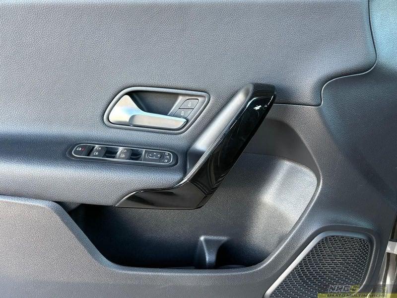 Mercedes-Benz Classe A A 180 d Automatic Business Plus