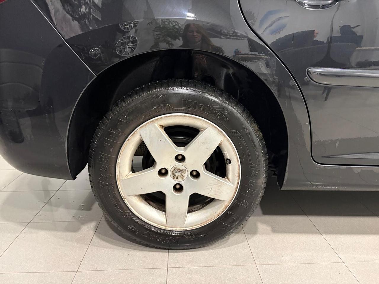 Peugeot 207 Station Wagon 1.4 vti 16v XS Ciel