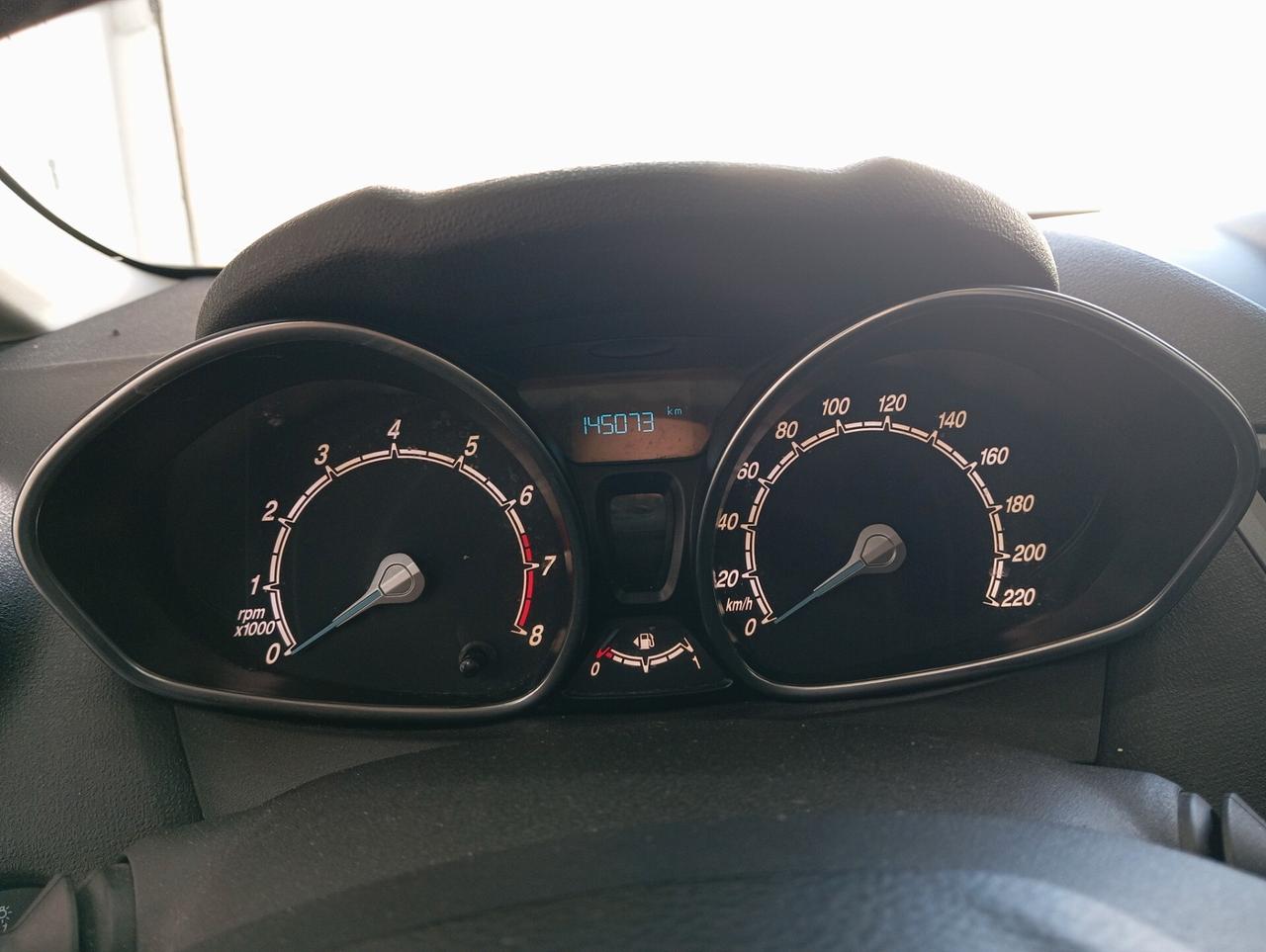 Ford Fiesta 1.4 Benz/GPL 2015 CON GARANZIA