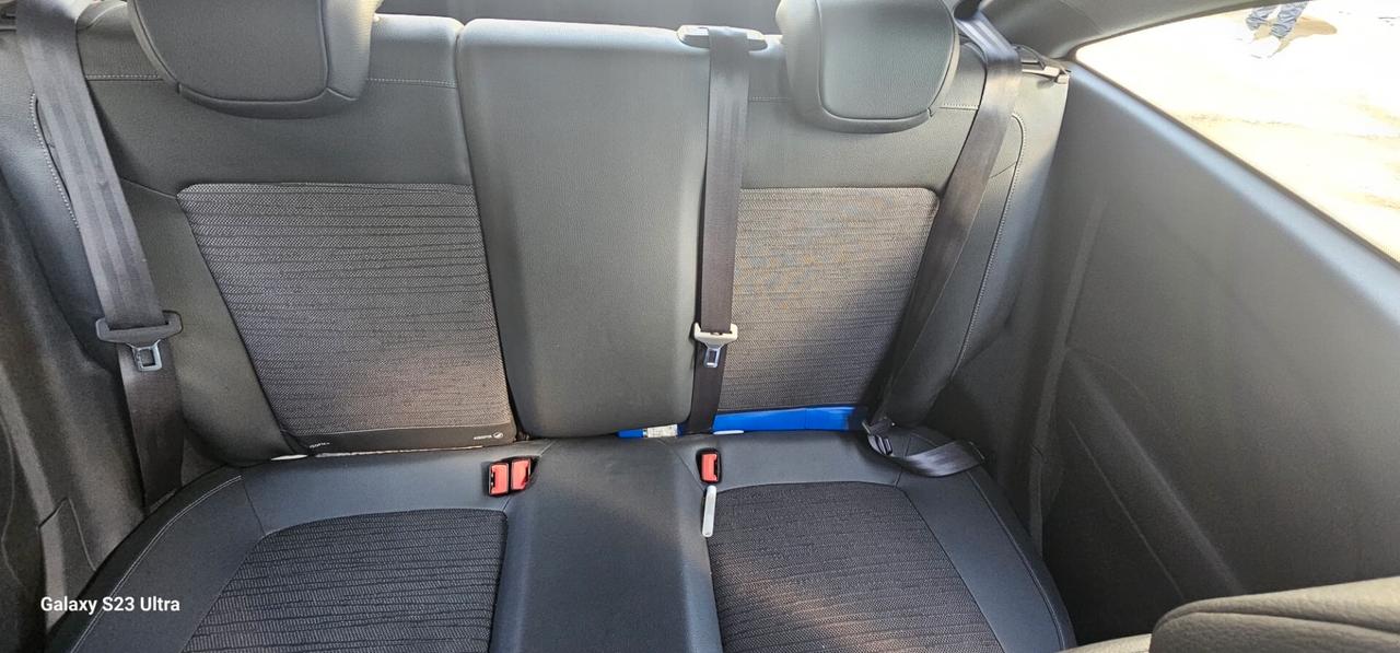 Opel Corsa 1.2 85CV 3 porte GPL-TECH b-color