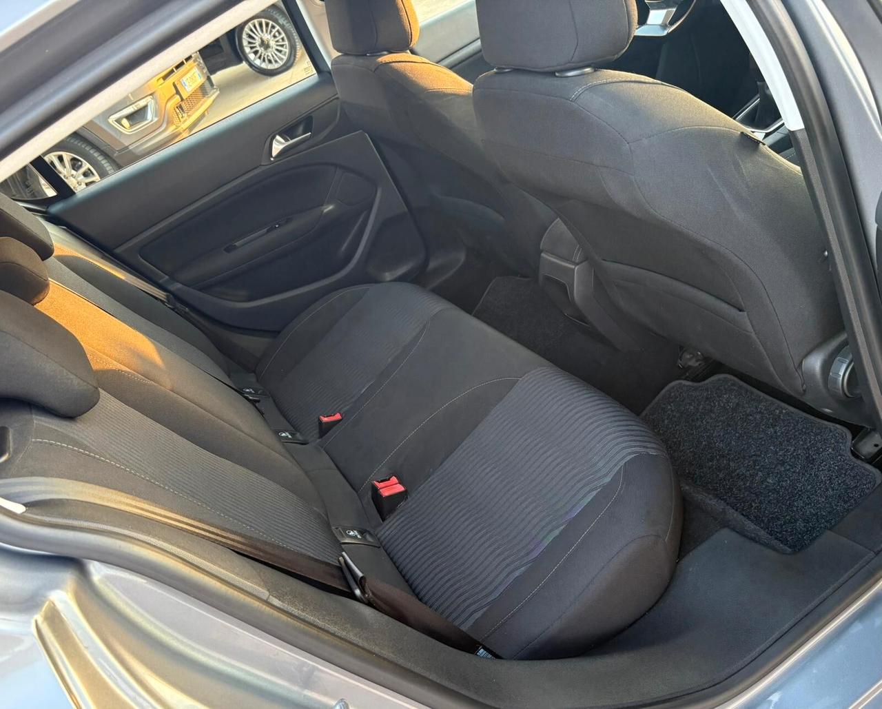 Peugeot 308 1.6 BlueHDi 100Cv S&S Business