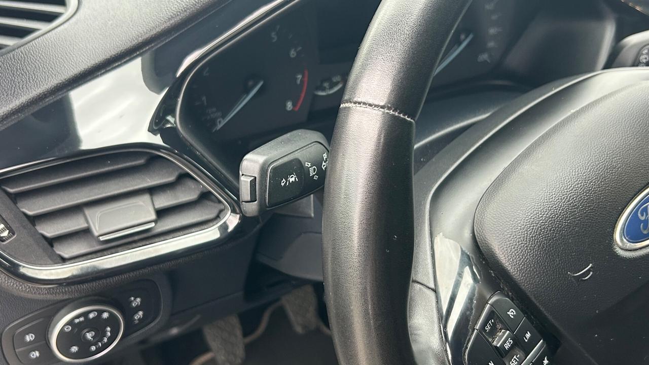 Ford Fiesta 1.0 Ecoboost Hybrid 125 CV DCT 5 porte Titanium