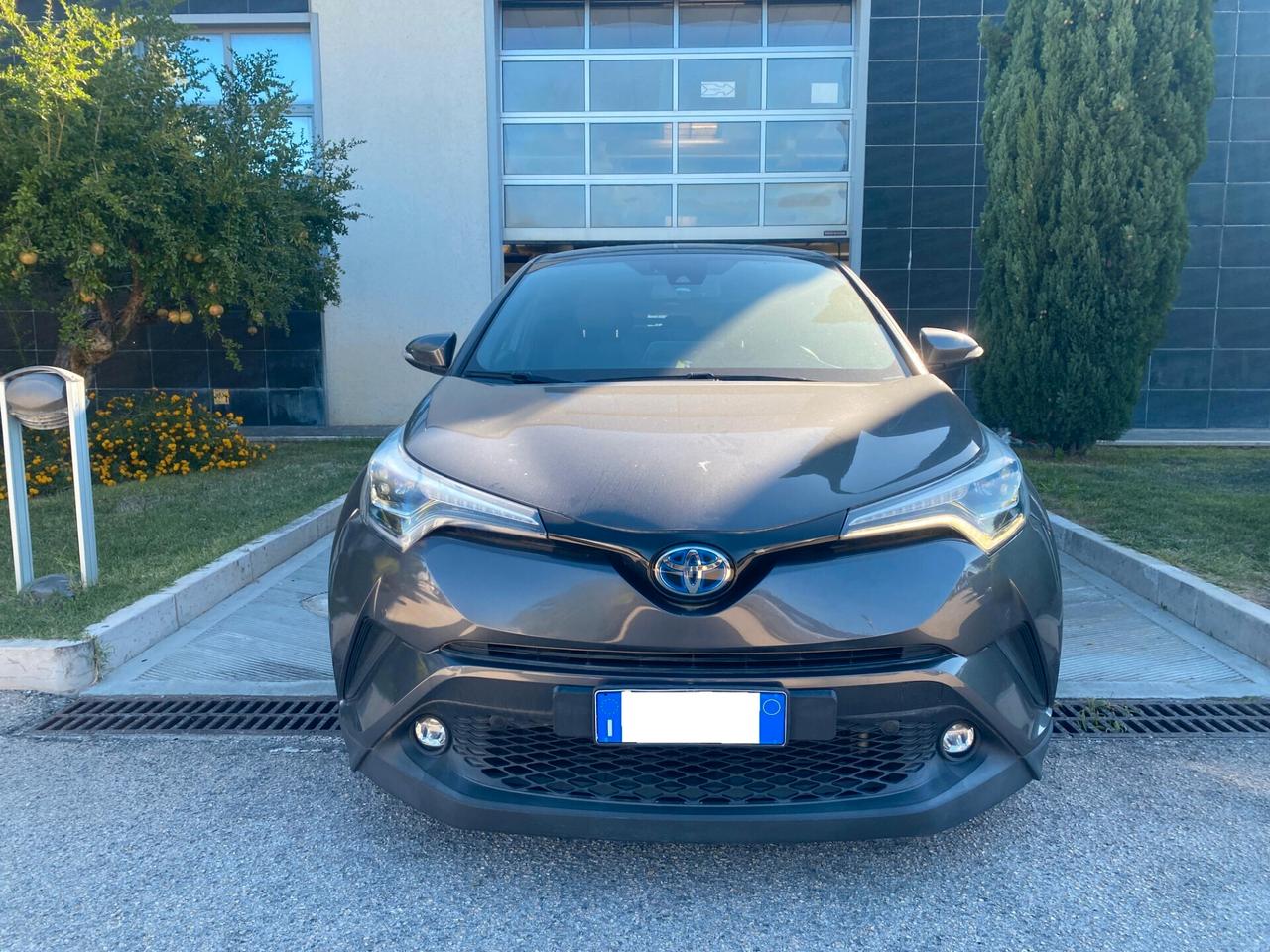 Toyota C-HR 1.8 Hybrid E-CVT Lounge