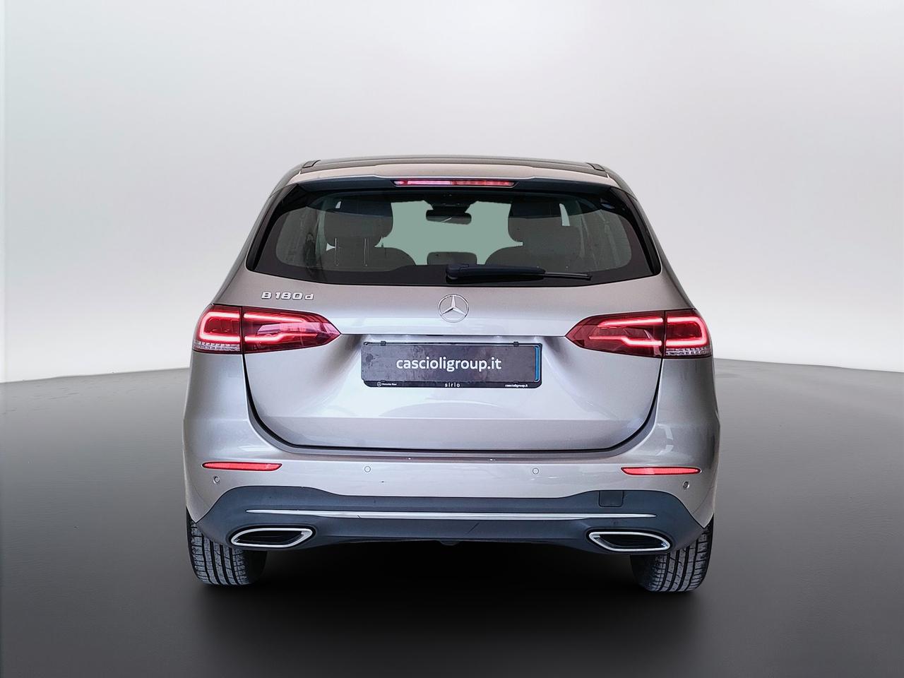 Mercedes-Benz Classe B - W247 2018 - B 180 d Sport Plus auto