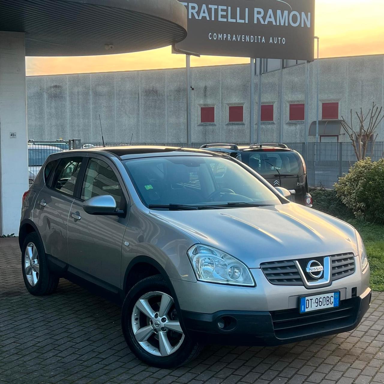 Nissan Qashqai 2.0 dCi DPF 4WD Tekna