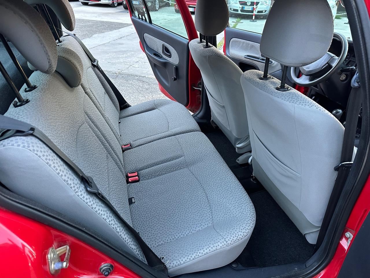 Renault Clio Storia 1.2 5 porte GPL Confort