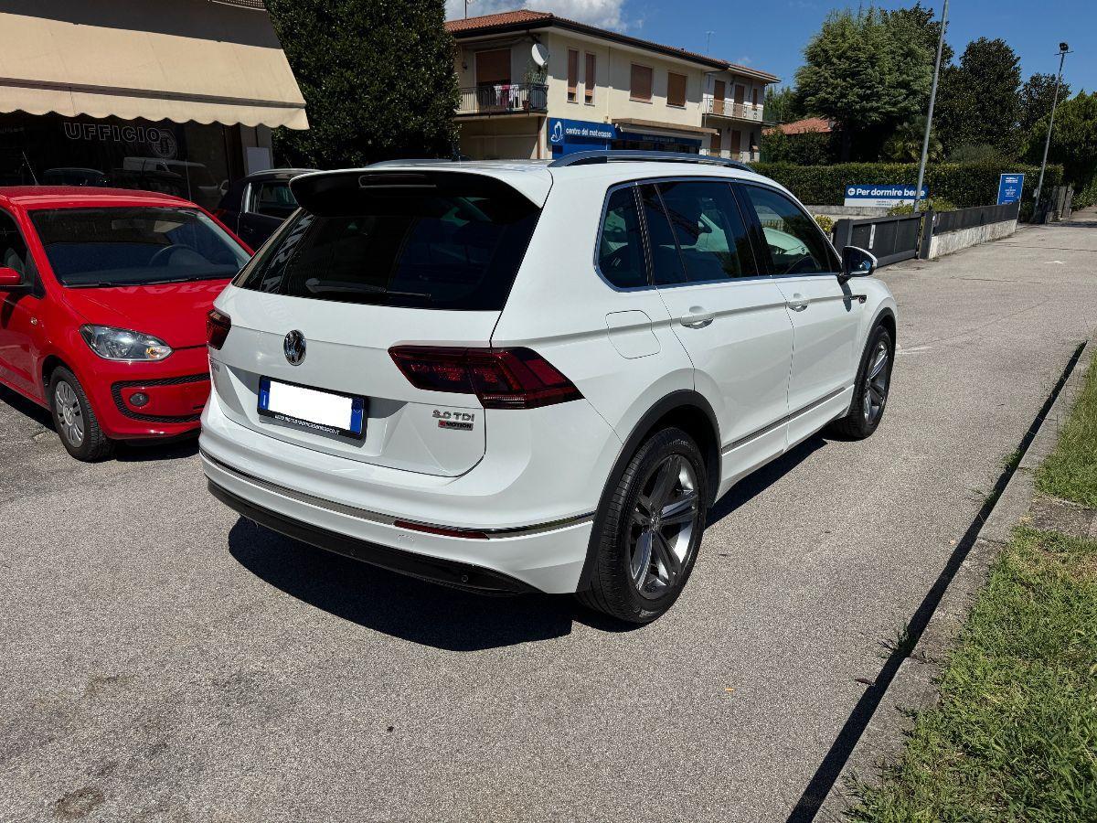 VOLKSWAGEN - Tiguan - 2.0 TDI DSG 4MOTION R-LINE