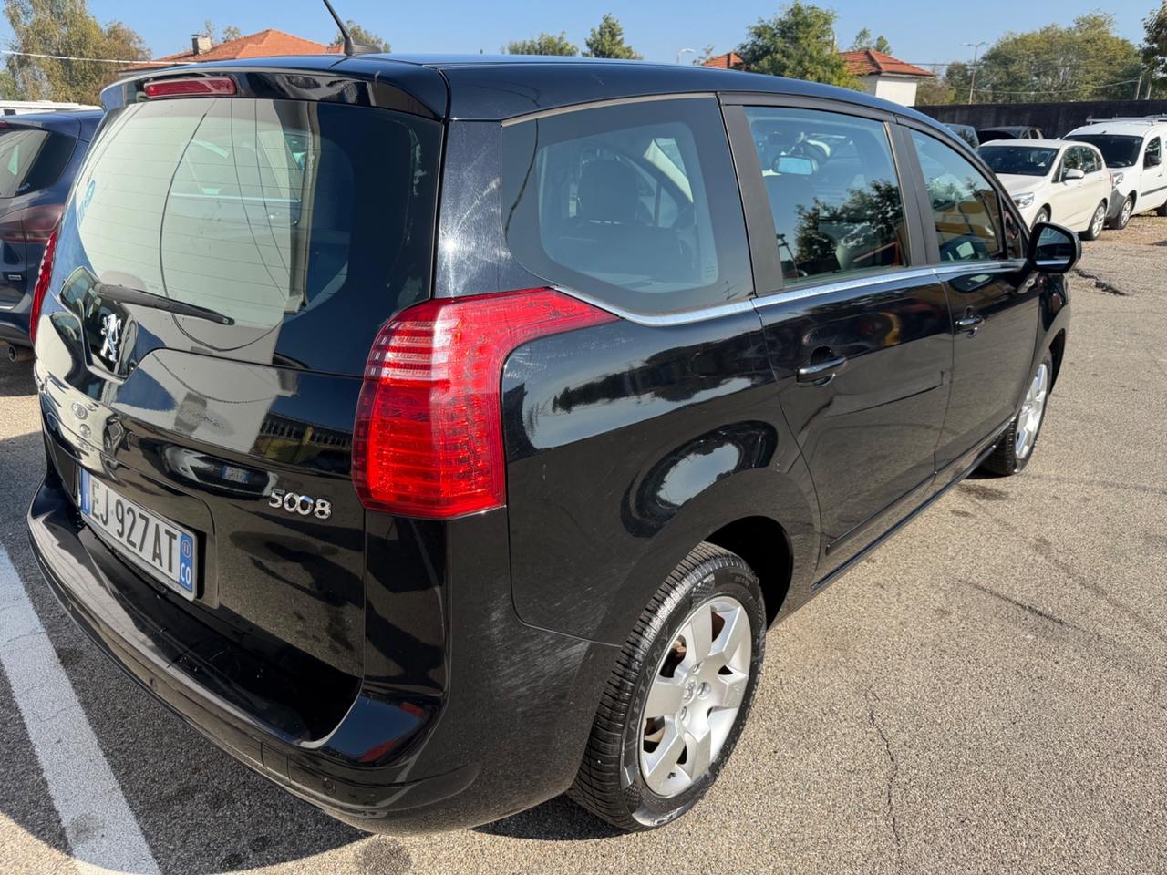 Peugeot 5008 1.6 VTi 120CV Family