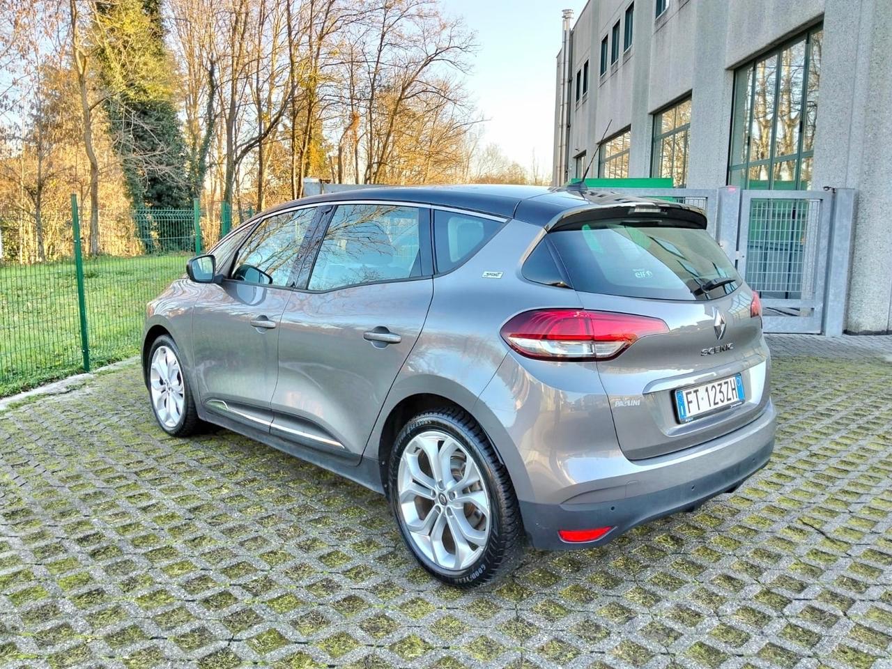 Renault Scenic Blue dCi 120 CV Initiale Paris*Navi*Camera