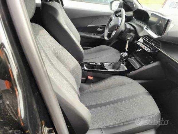 Peugeot 2008 Allure PureTech 100 S&S