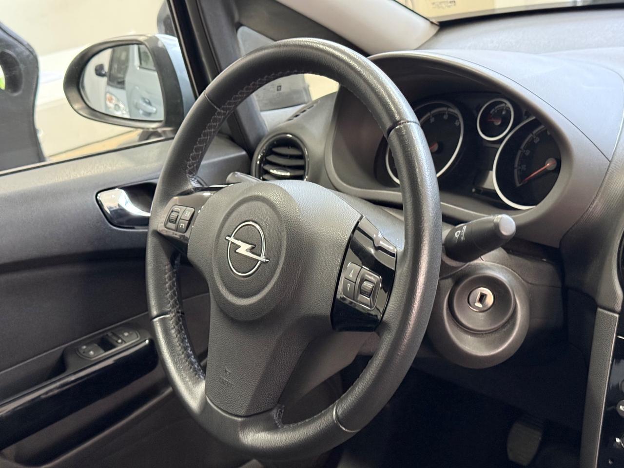 Opel Corsa 1.2 gpl 2011 full optional