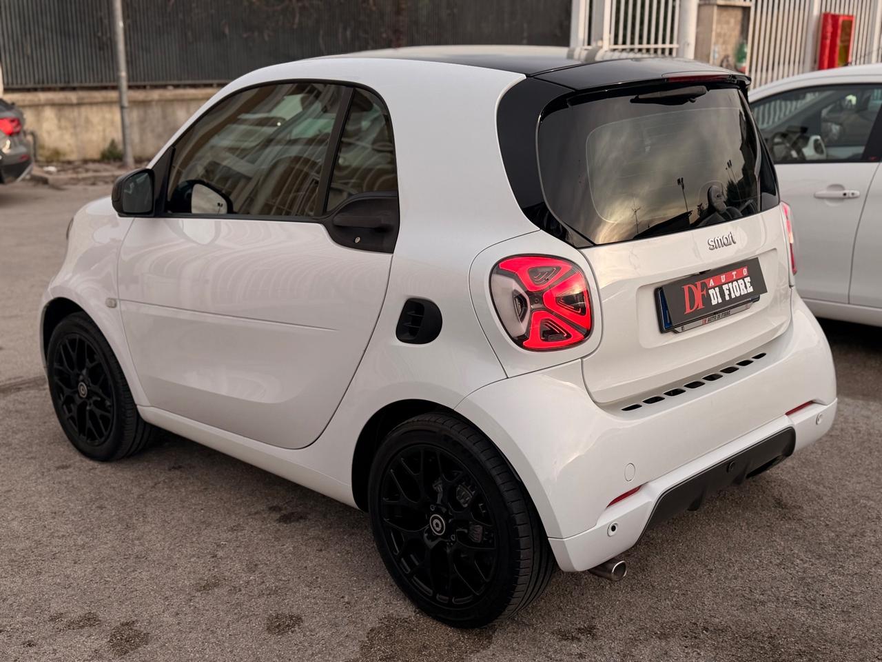 Smart ForTwo 0.9 Turbo 90Cv NAVI FARI FULL LED