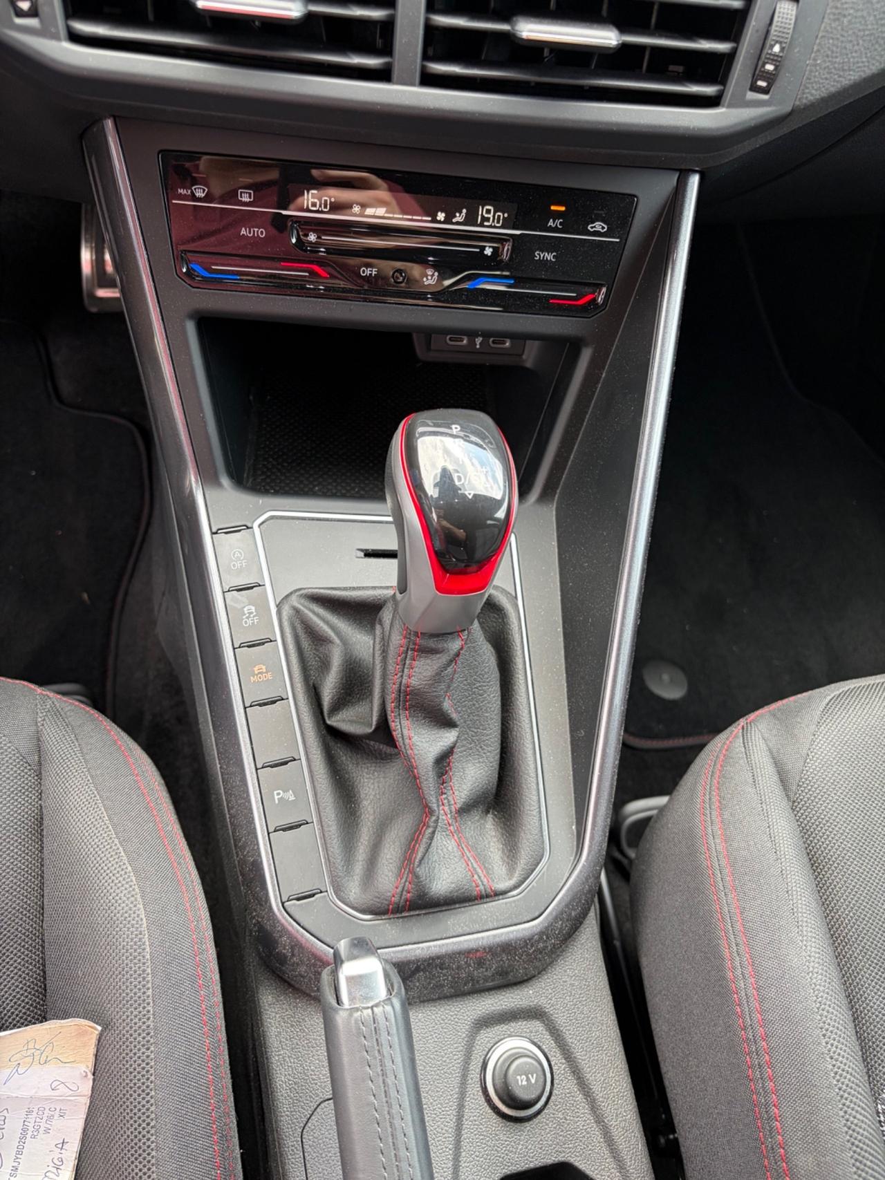 Volkswagen Polo 2.0 TSI DSG GTI