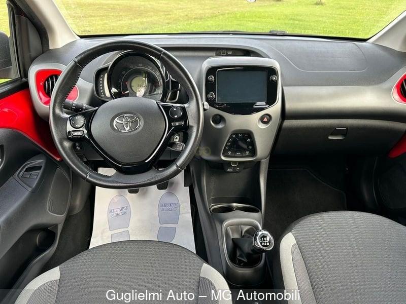 Toyota Aygo Aygo Connect 1.0 VVT-i 72 CV 5 porte x-clusiv red style