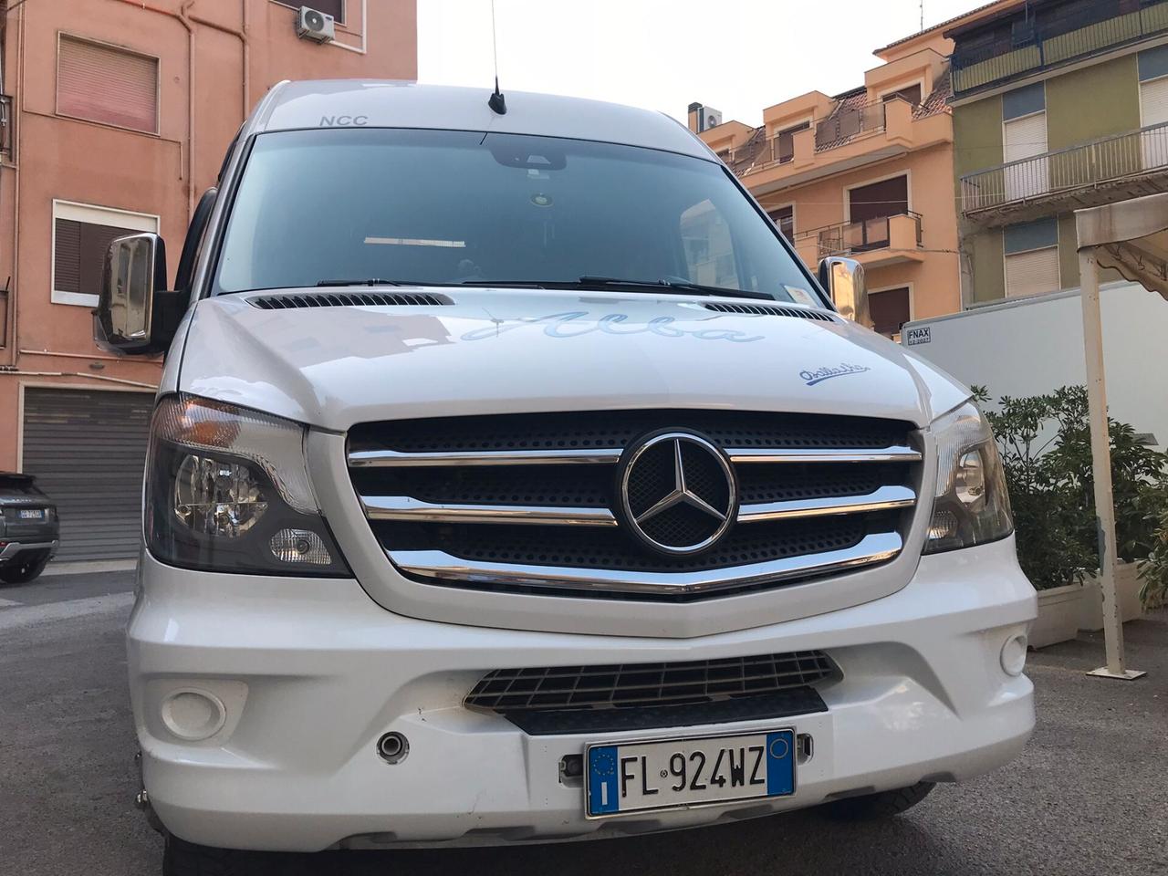 Autobus Mercedes Benz Splinter 519 20 posti