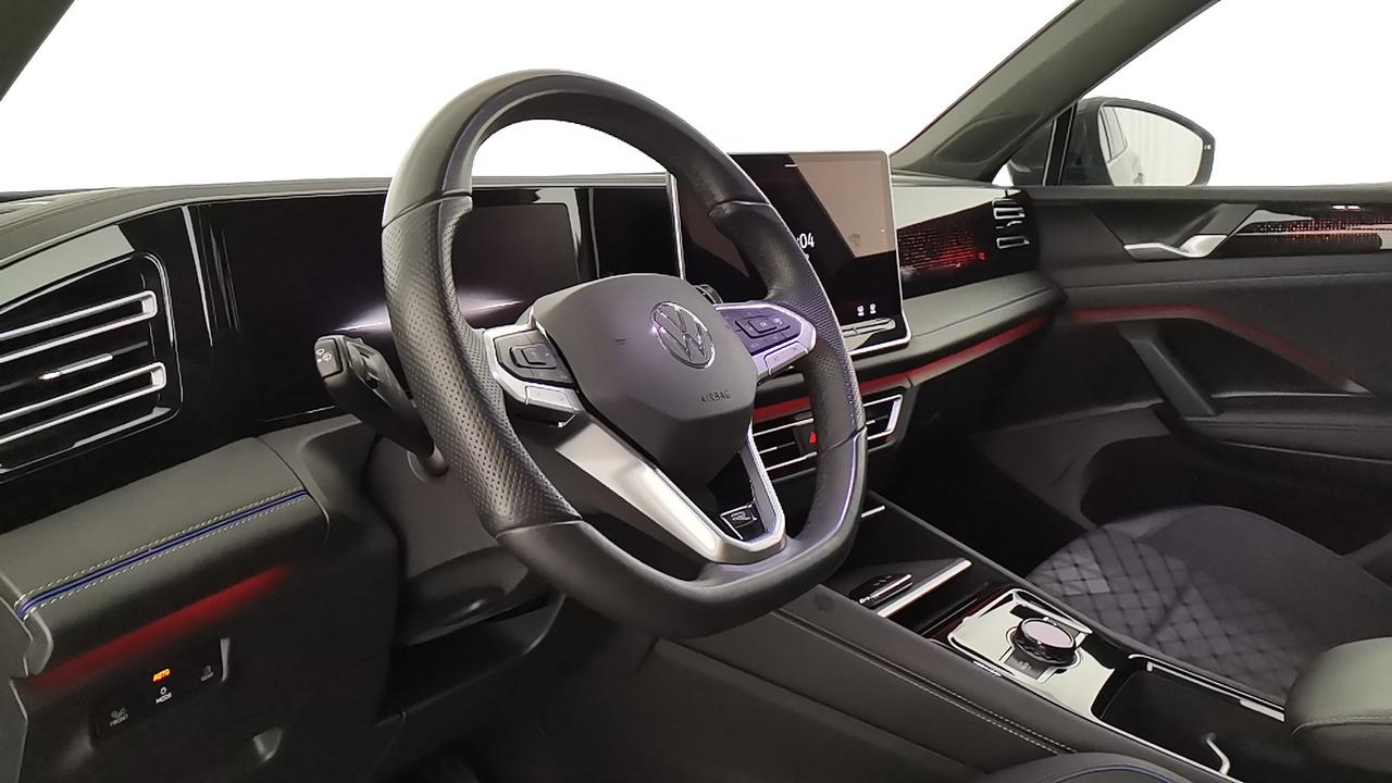 VOLKSWAGEN Tiguan III 2024 - Tiguan 2.0 tdi R-Line 150cv dsg