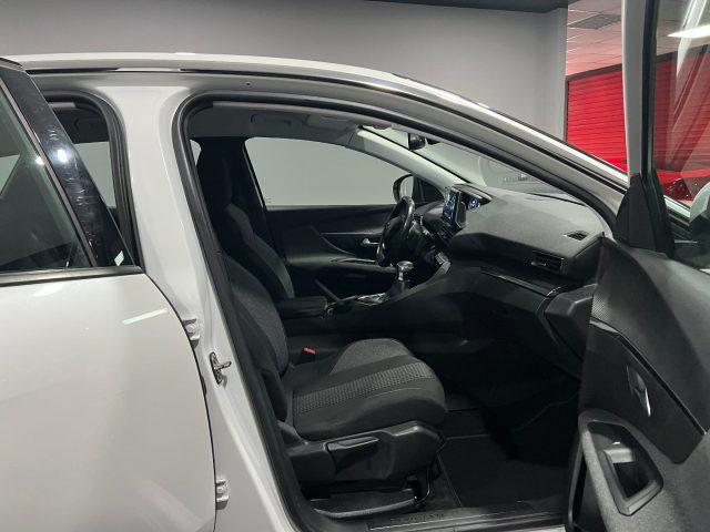 PEUGEOT 3008 BlueHDi 130 S&S Active Pack