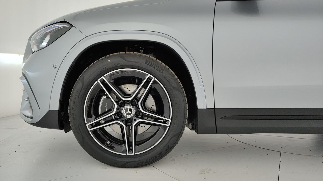 Mercedes-Benz GLA 200 d automatic