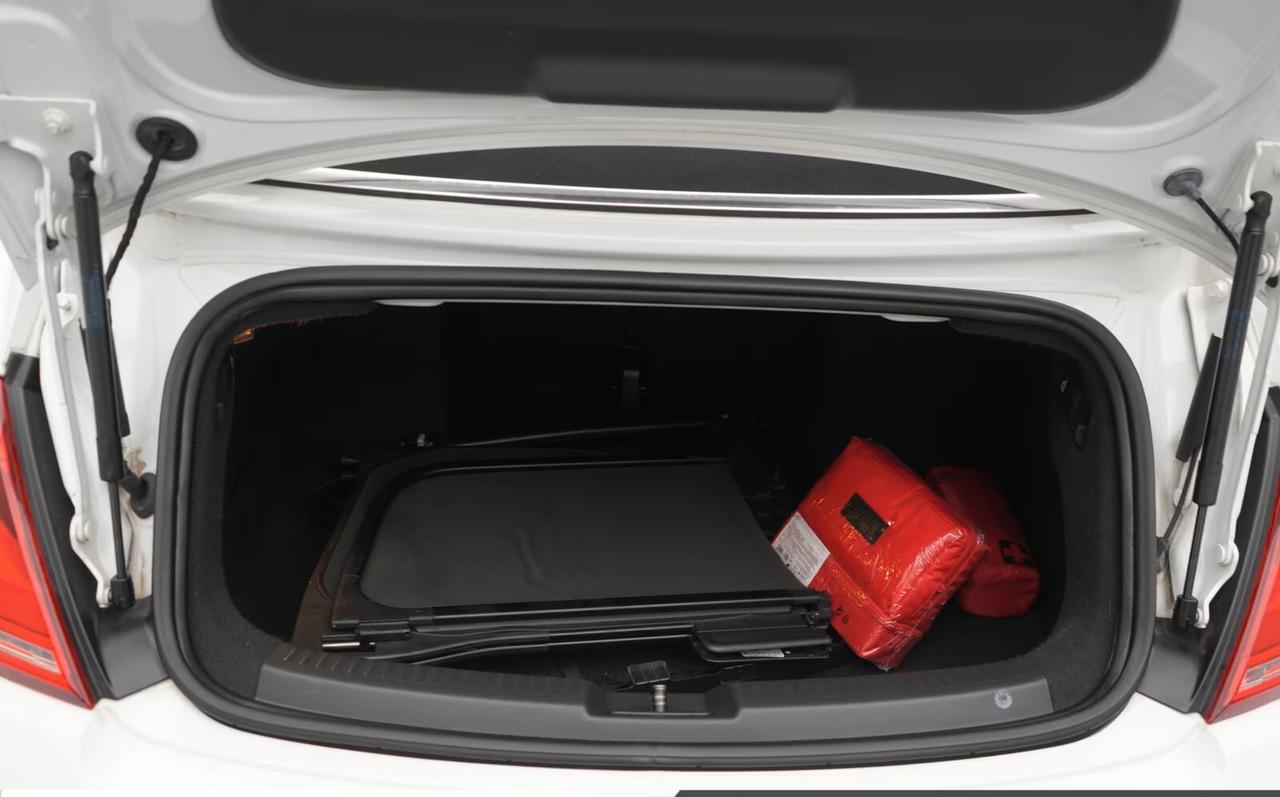 Volkswagen Maggiolino Cabrio 1.2 TSI Club-Navi-Xeno