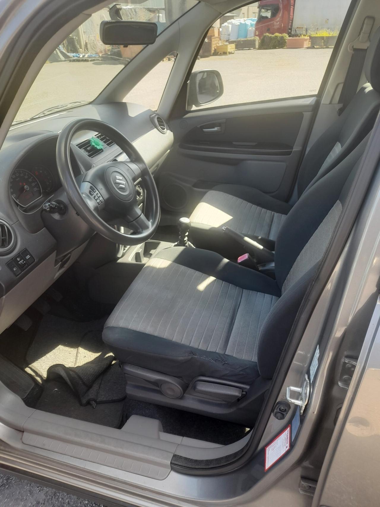 Suzuki SX4 1.6 DDiS 16V Urban Line